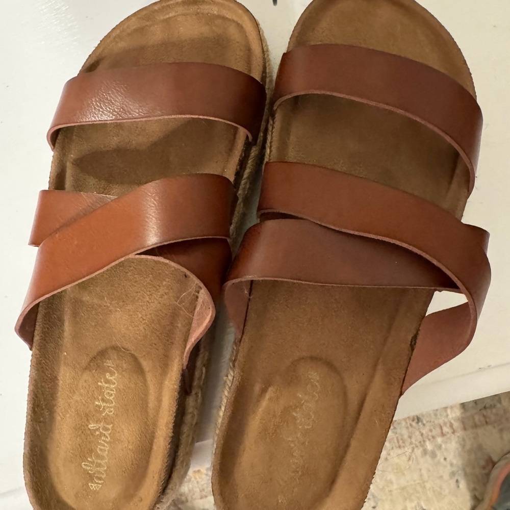 Altar’d State Size 9 Platform Sandals